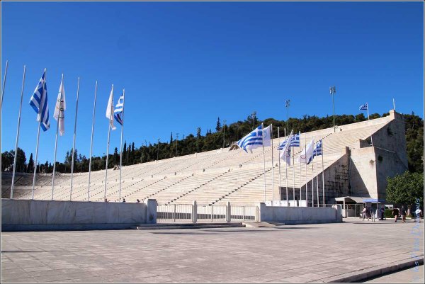 Athènes - Stade Olympique {JPEG}